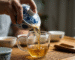 pouring-gongfu-tea-from-gaiwan